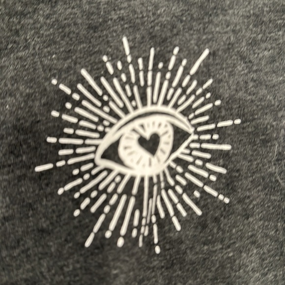 NWT Cropped Graphic Tee - Picture 3 of 4